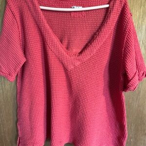 POL Textured Women's Coral V-Neck Top